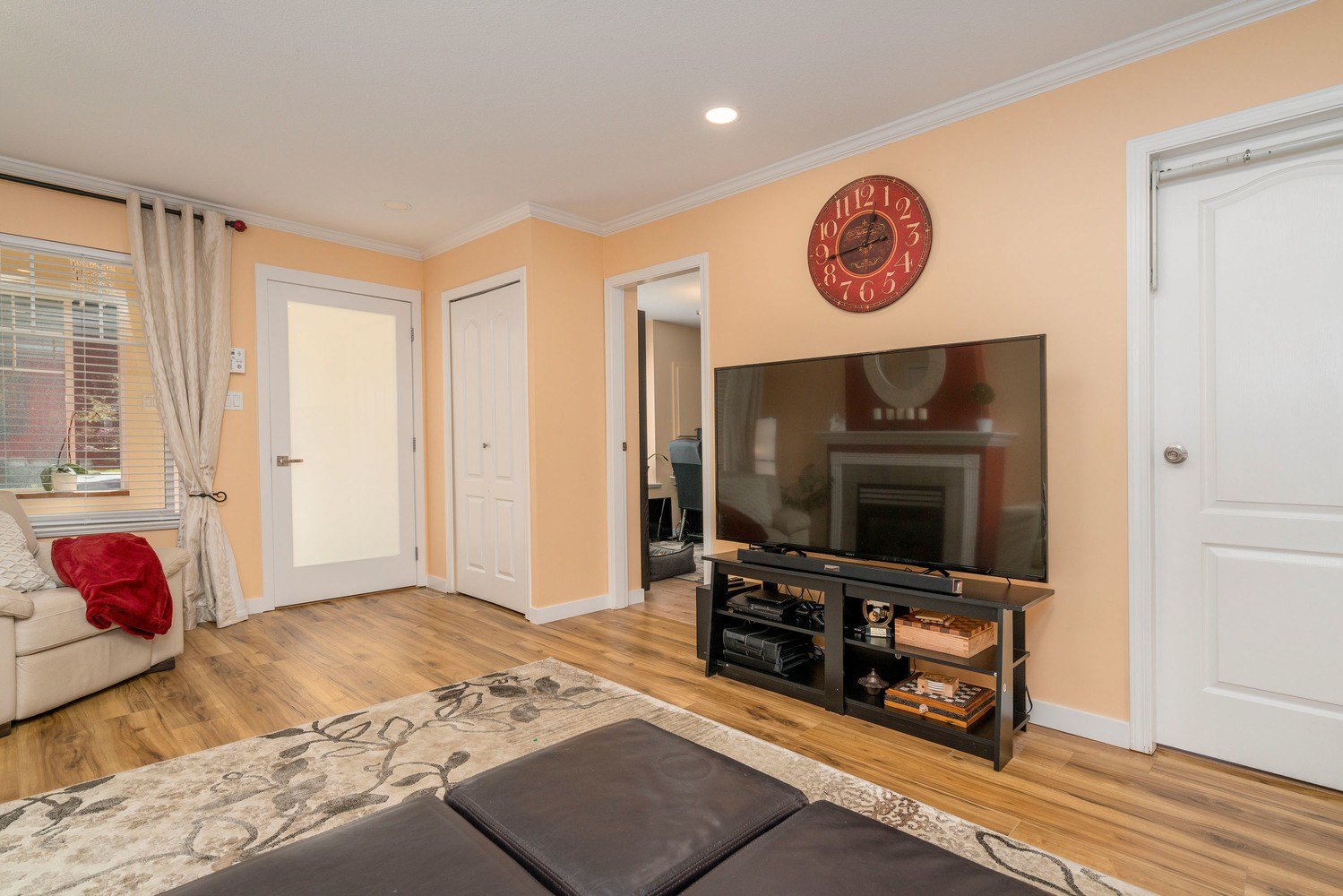 Listing Image of 883 Seymour Boulevard