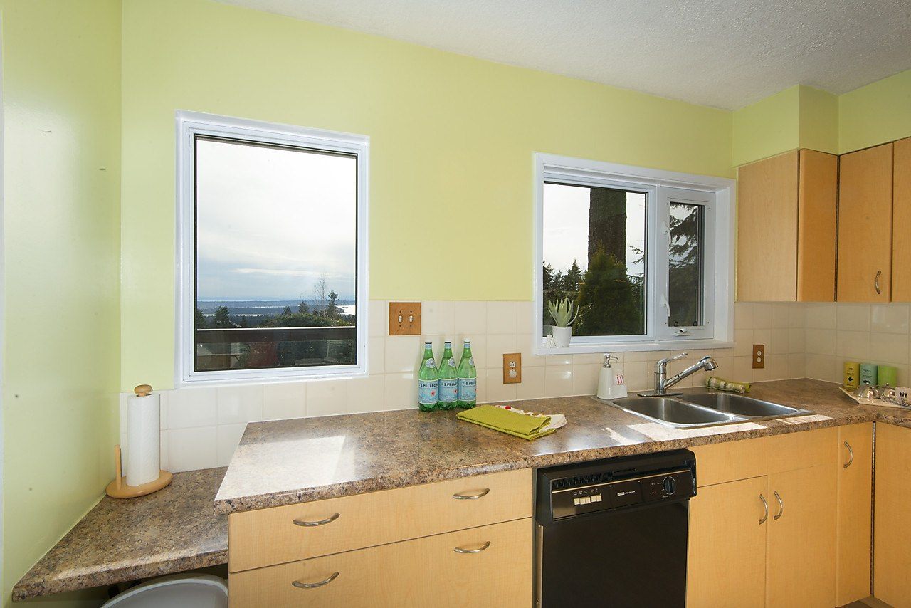 Listing Image of 639 Montroyal Boulevard
