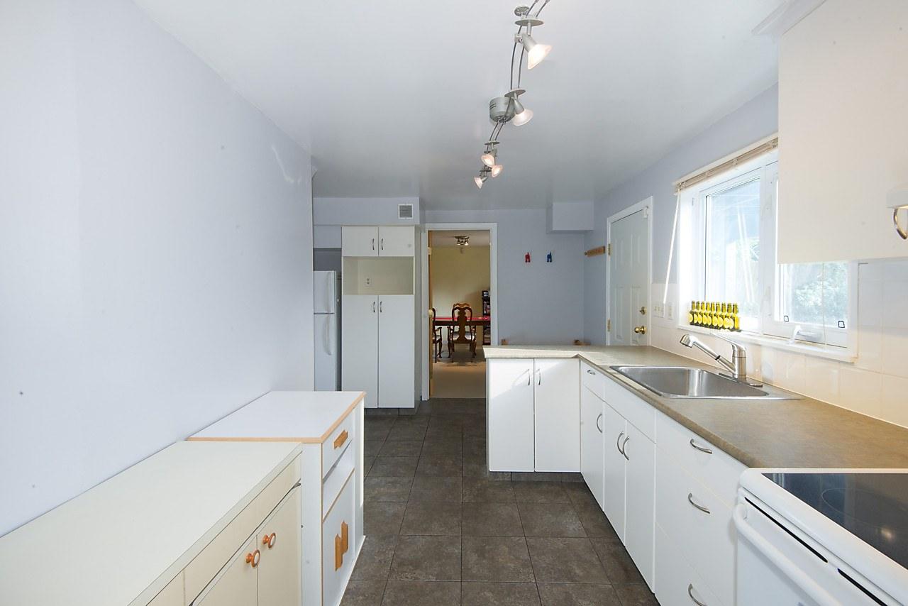 Listing Image of 639 Montroyal Boulevard