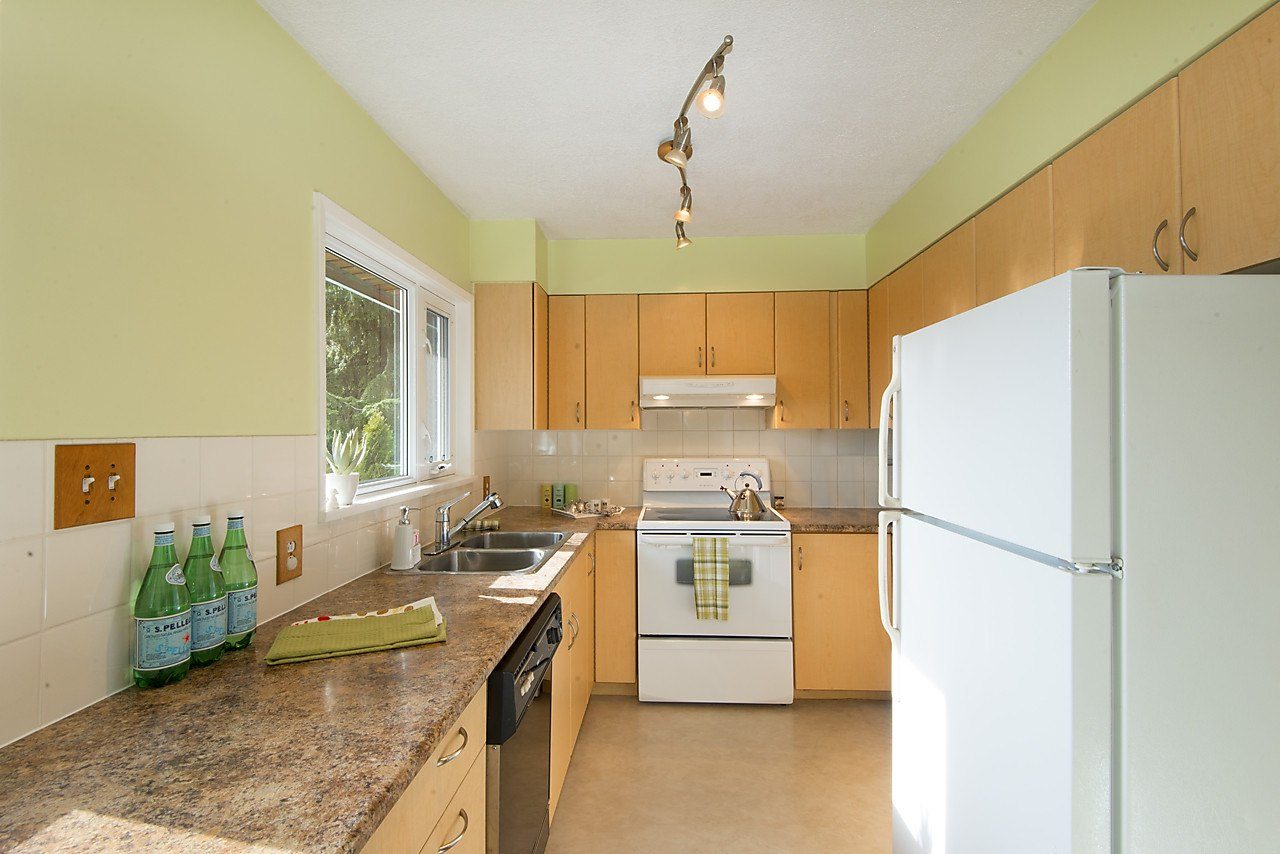 Listing Image of 639 Montroyal Boulevard