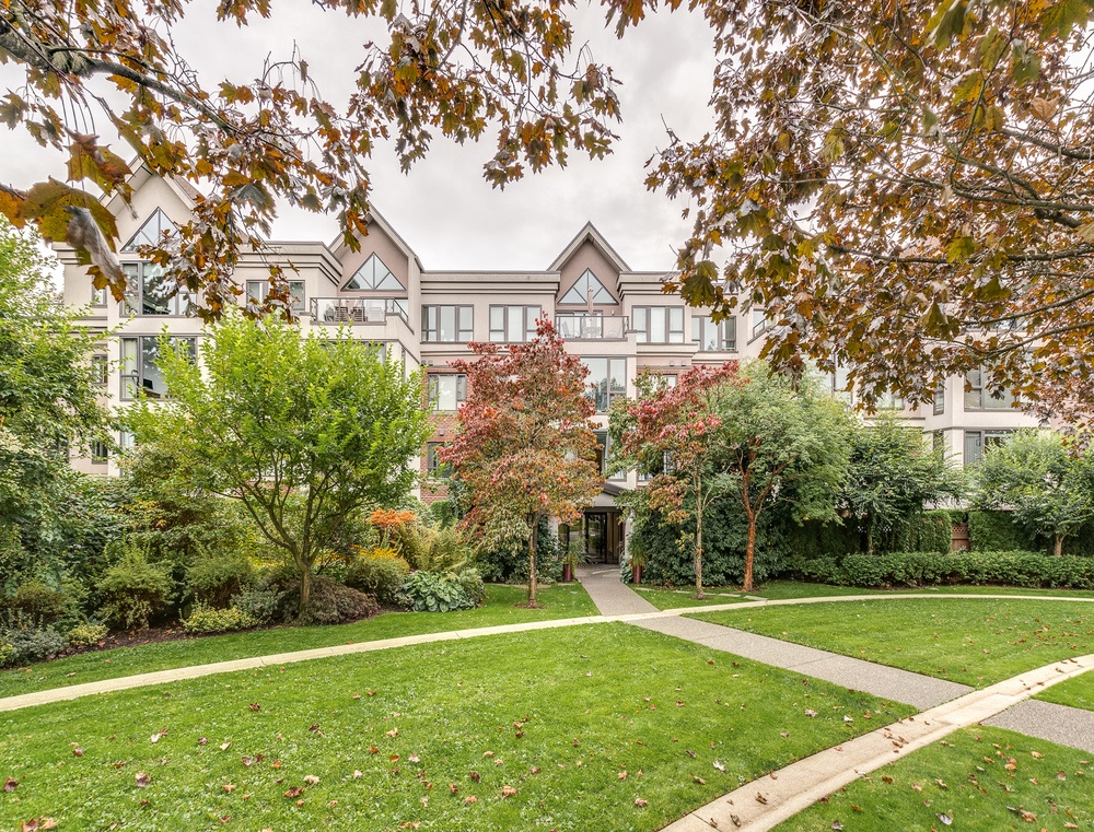 SOLD- 110 175 E 10th St